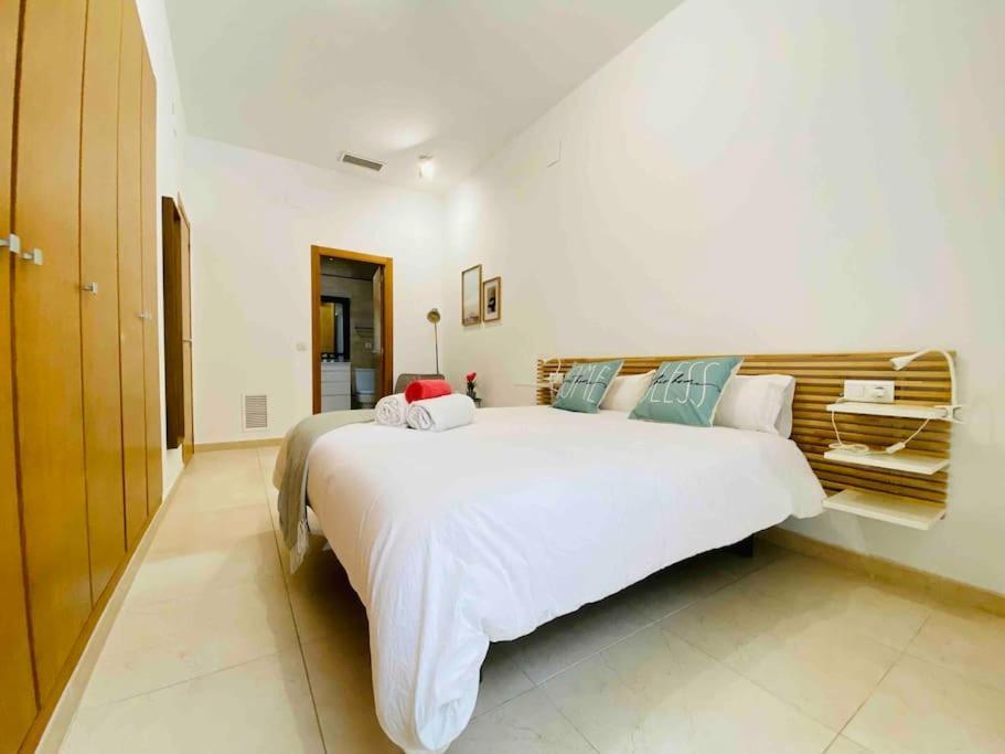 Stylish Apartment With Terrace On The Beachfrom Valencia Eksteriør billede