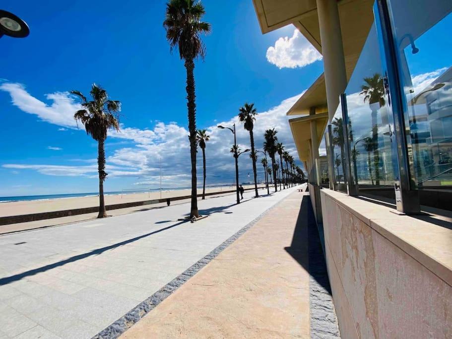 Stylish Apartment With Terrace On The Beachfrom Valencia Eksteriør billede