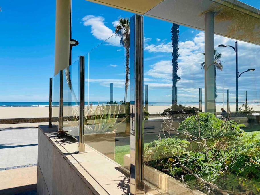 Stylish Apartment With Terrace On The Beachfrom Valencia Eksteriør billede