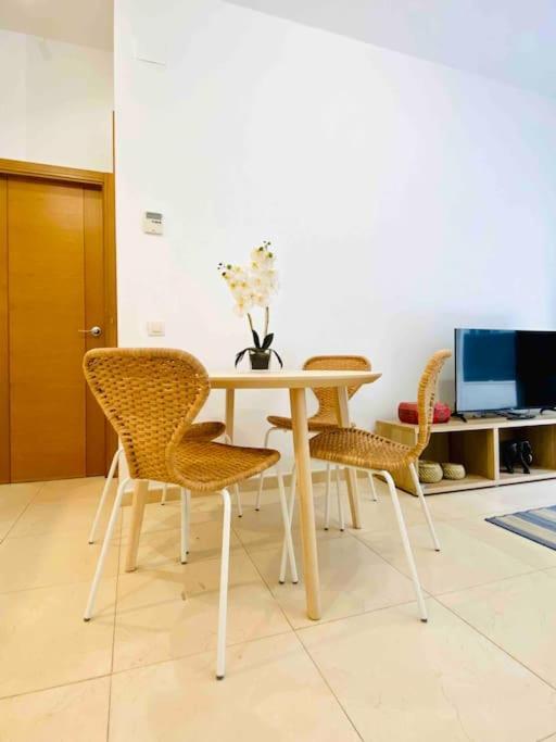 Stylish Apartment With Terrace On The Beachfrom Valencia Eksteriør billede