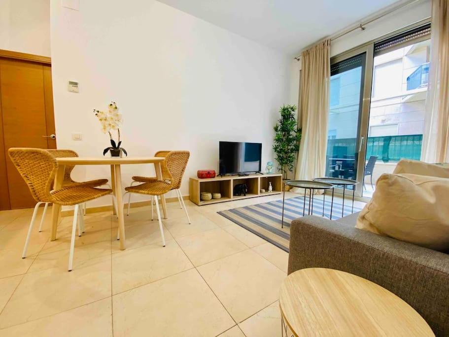 Stylish Apartment With Terrace On The Beachfrom Valencia Eksteriør billede